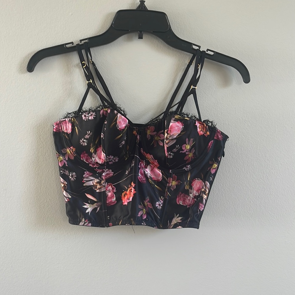 Victoria’s Secret boned top